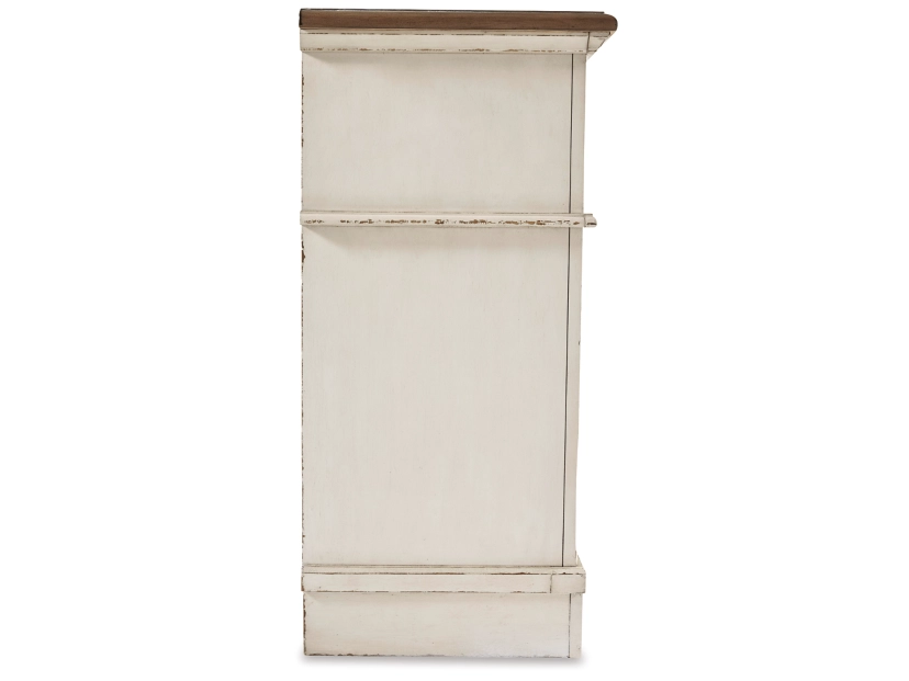 Realyn 7 Drawer Dresser