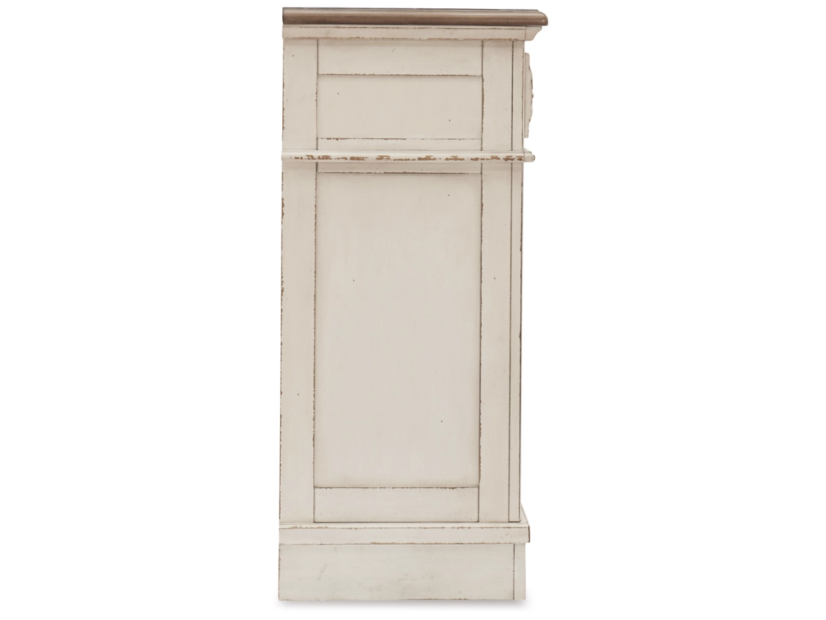 Realyn 7 Drawer Dresser